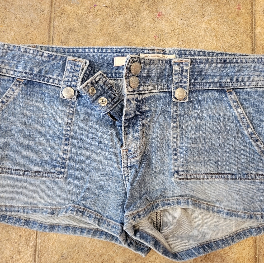 Size 8 Abercrombie Stretch Denim Shorts